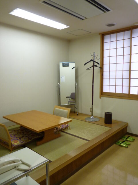 P1120150僧侶控室